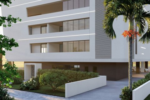2 bedrooms Apartment in Limassol, No. 43854 2