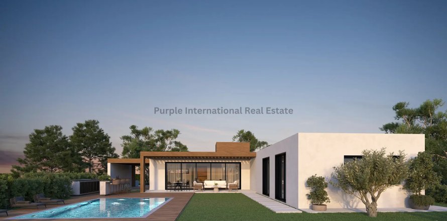 4 bedrooms Bungalow in Pervolia, Larnaka,  No. 52121