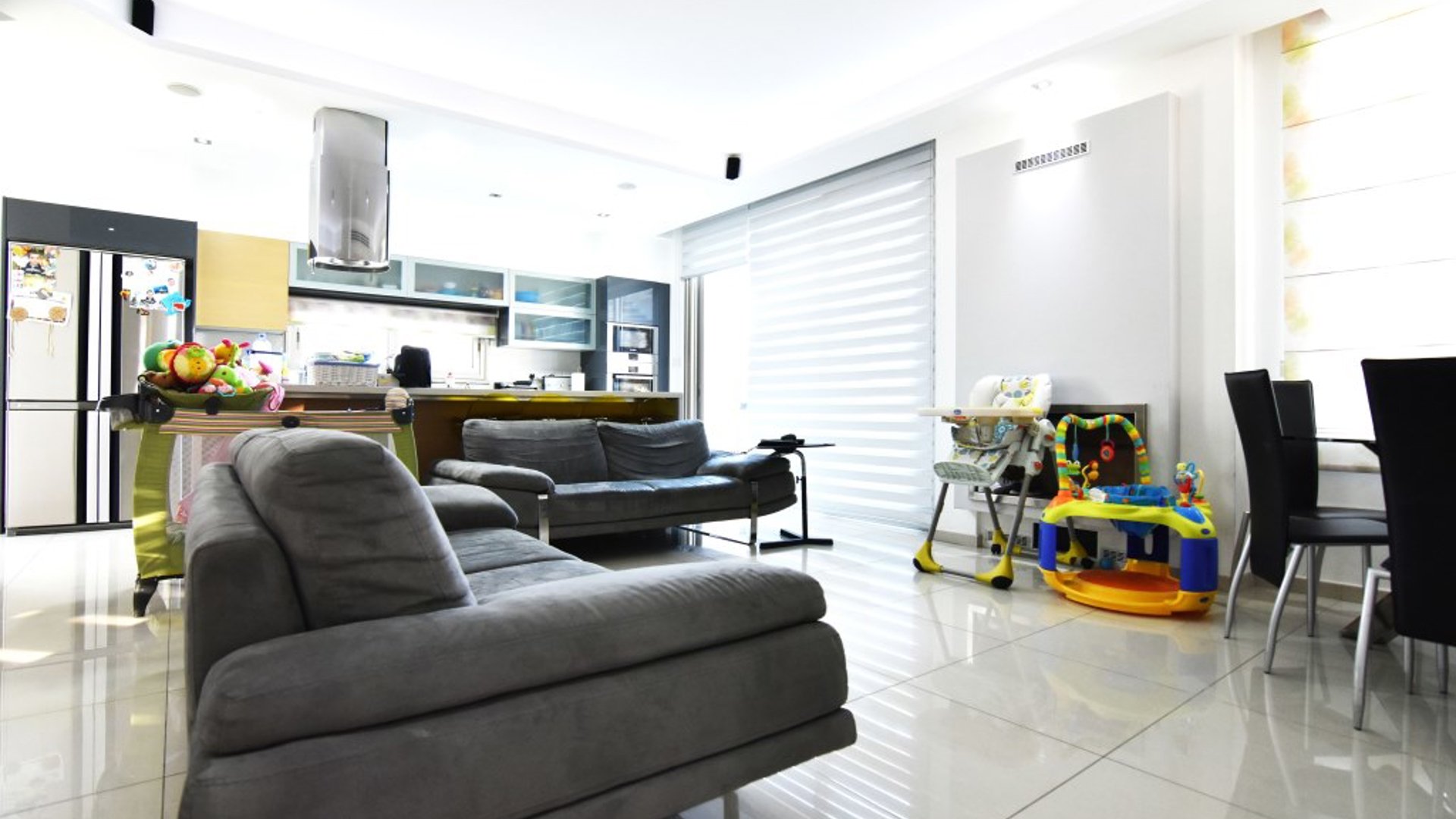 4 bedrooms Villa in Limassol, Cyprus No. 25713