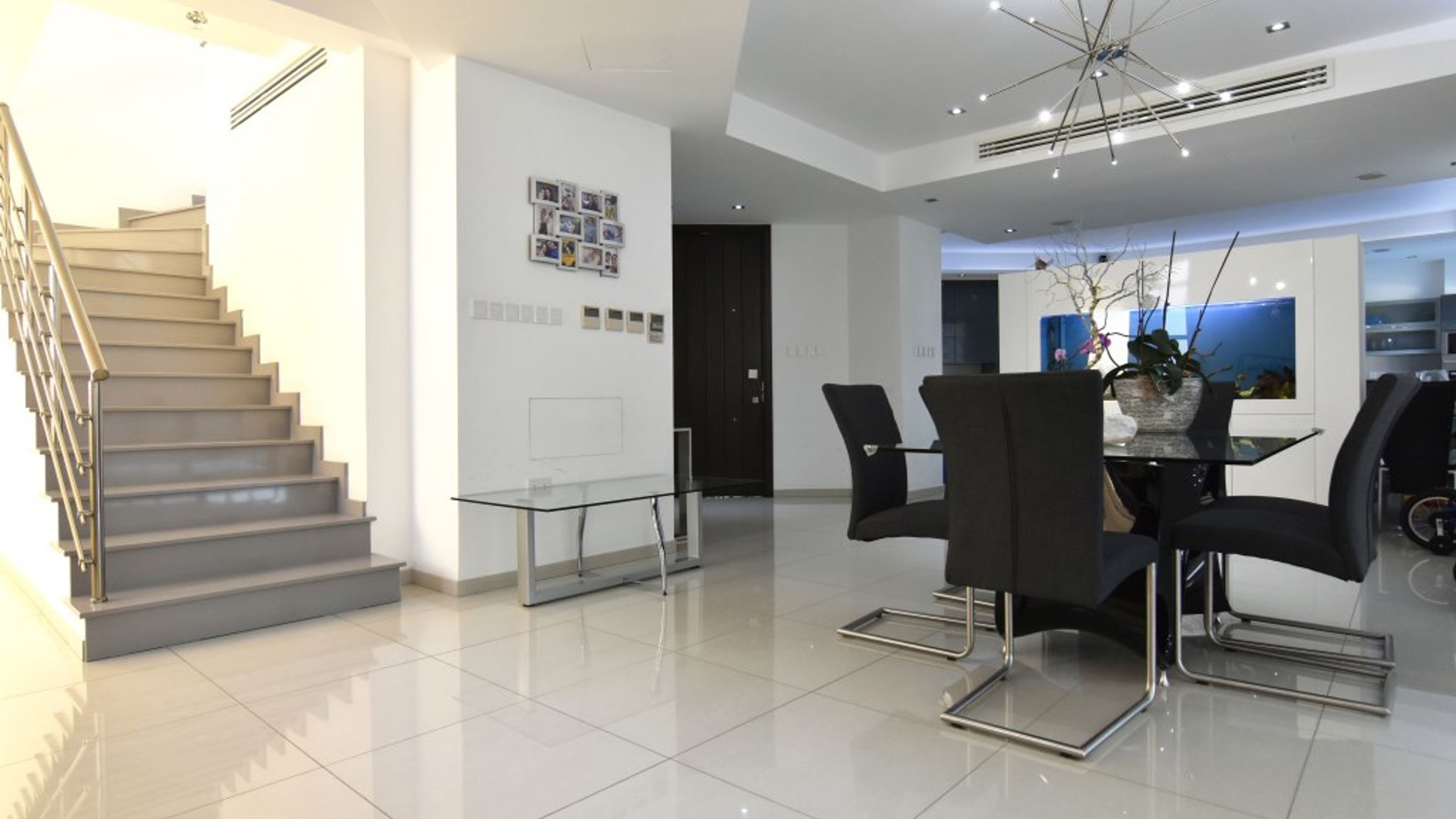 4 bedrooms Villa in Limassol, Cyprus No. 25713