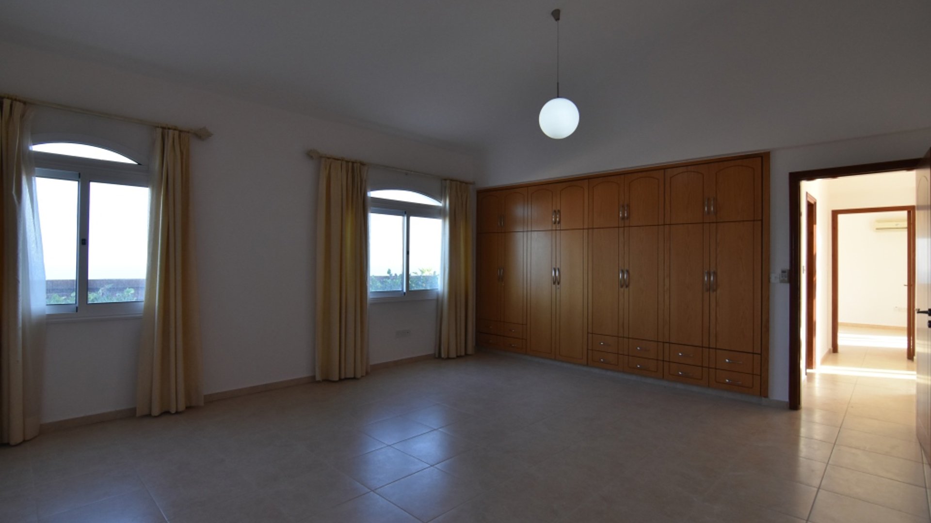 3 bedrooms Villa in Pissouri, Limassol, Cyprus No. 25714