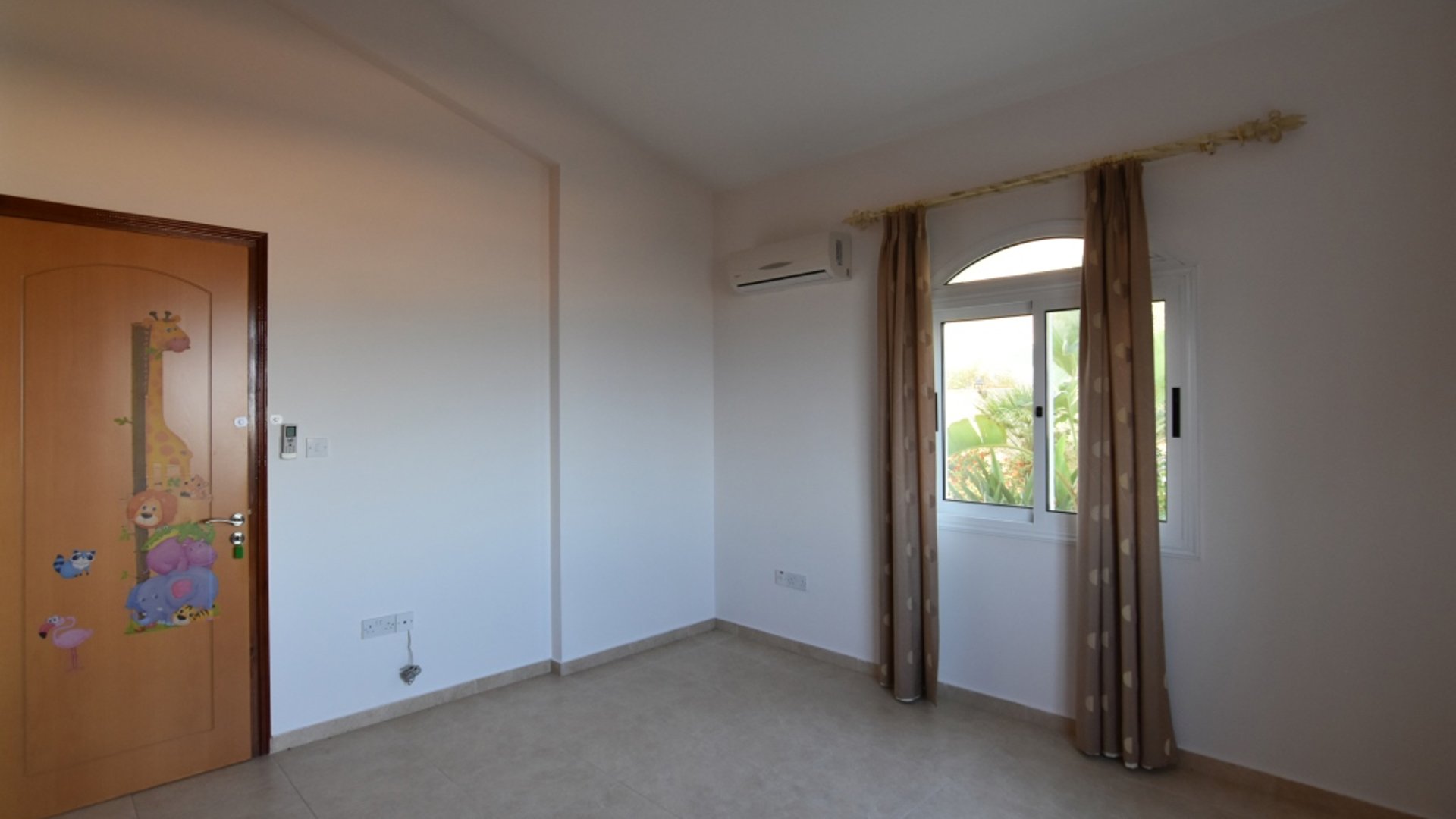 3 bedrooms Villa in Pissouri, Limassol, Cyprus No. 25714