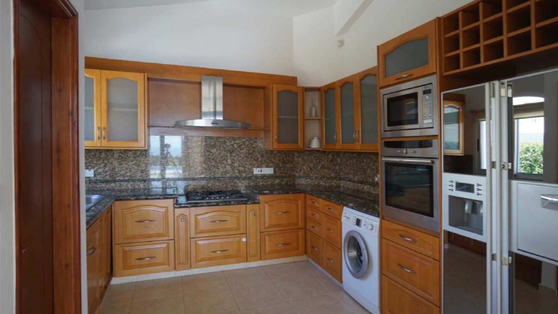 3 bedrooms Villa in Pissouri, Limassol, Cyprus No. 25714