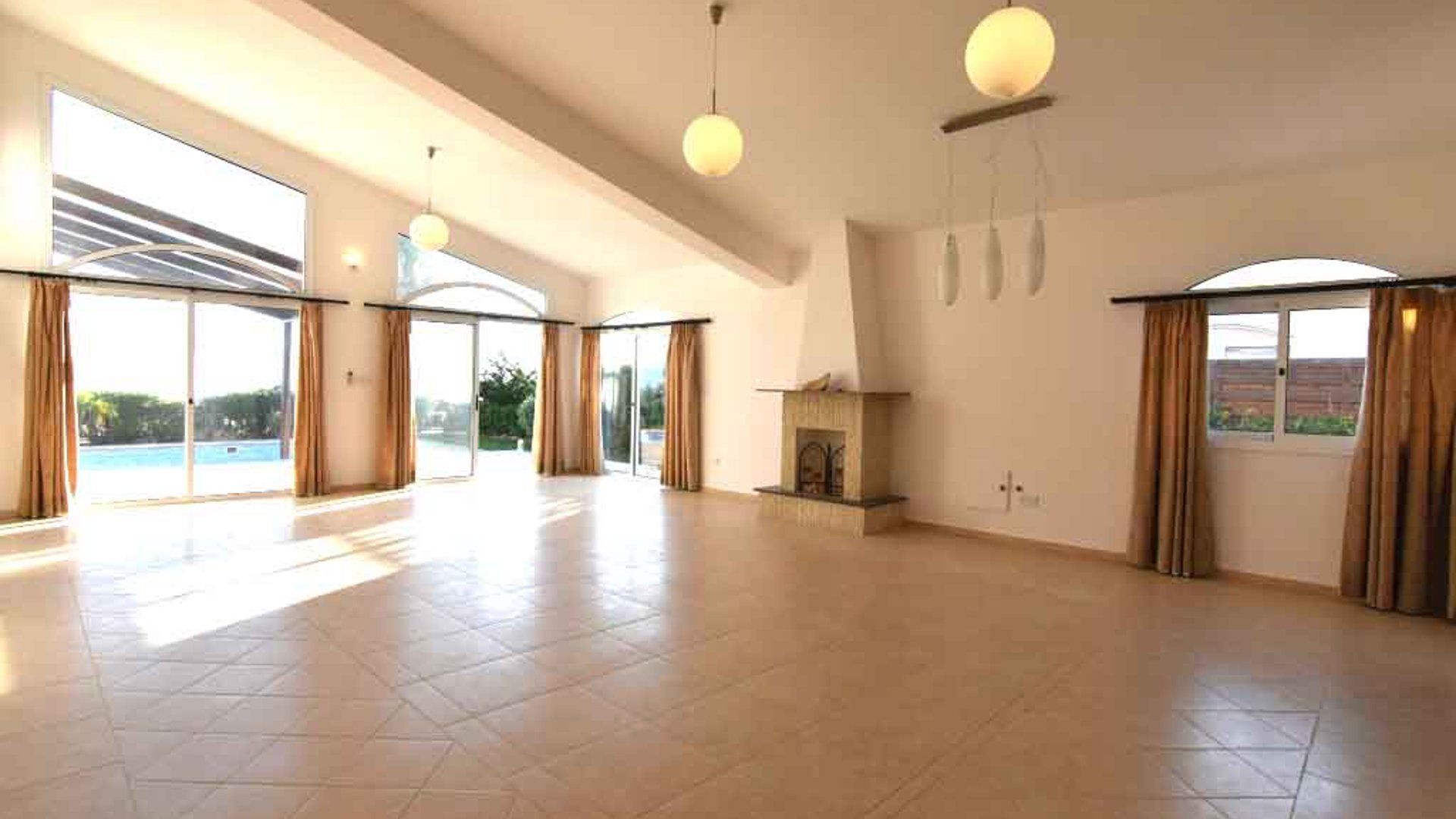 3 bedrooms Villa in Pissouri, Limassol, Cyprus No. 25714