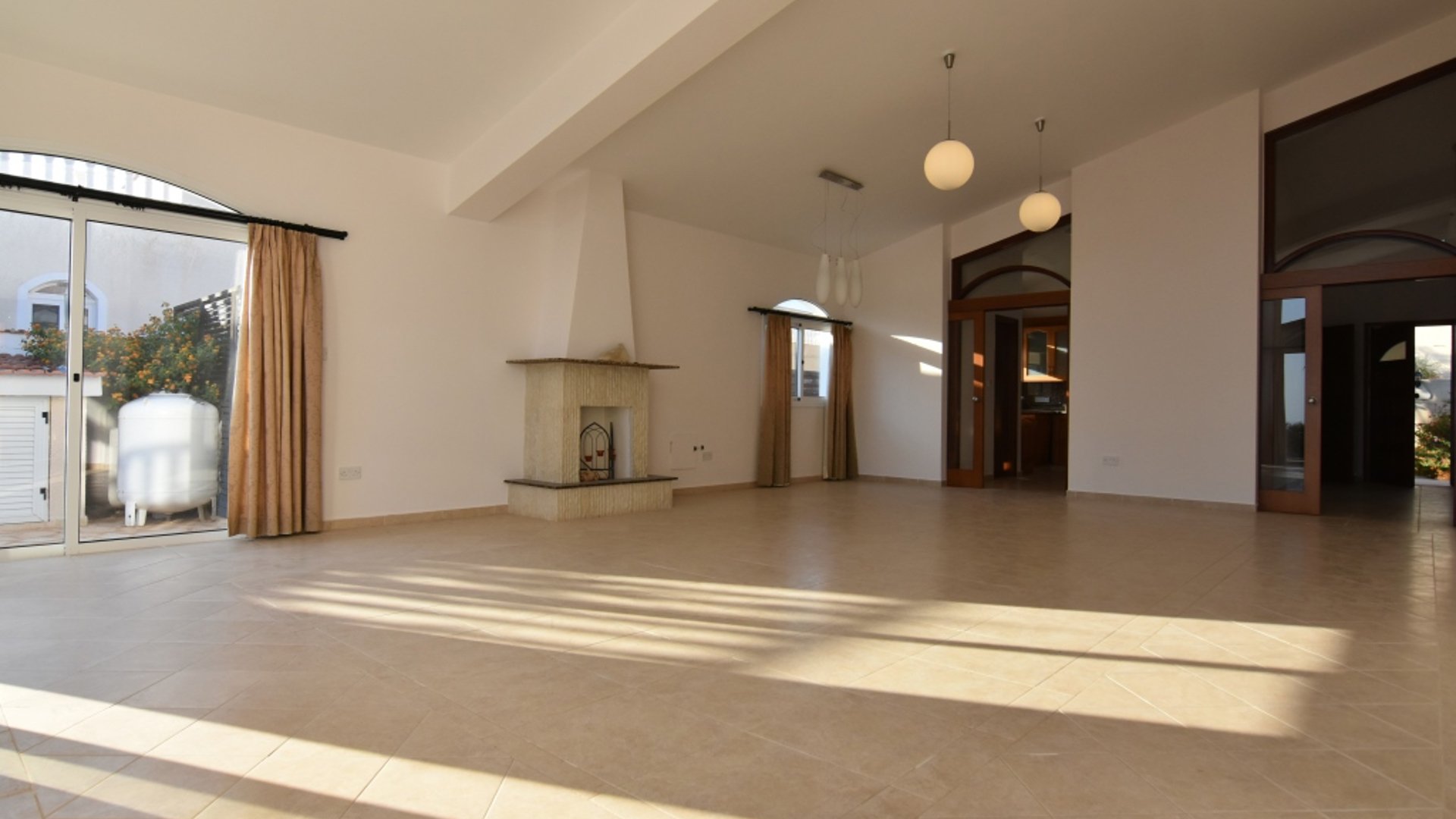 3 bedrooms Villa in Pissouri, Limassol, Cyprus No. 25714