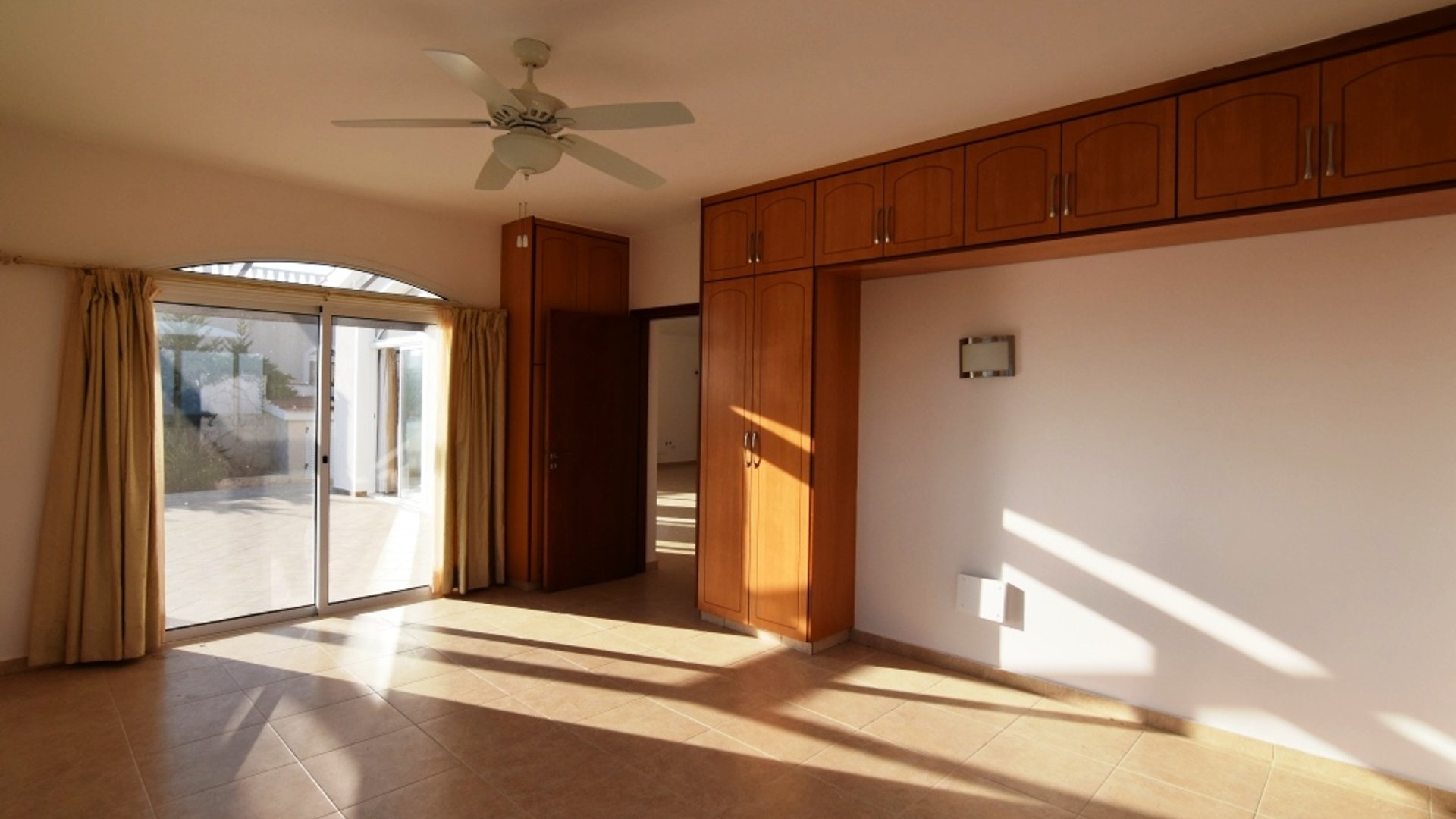 3 bedrooms Villa in Pissouri, Limassol, Cyprus No. 25714