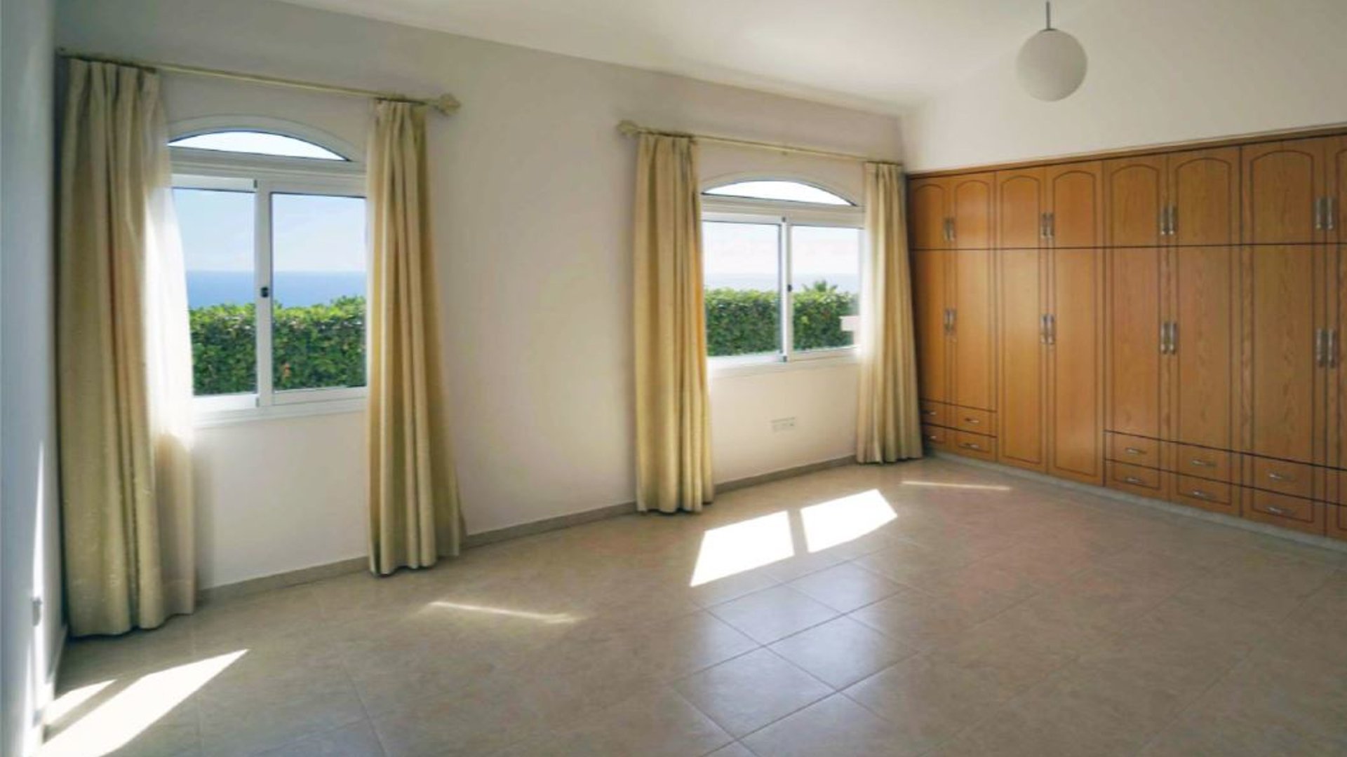 3 bedrooms Villa in Pissouri, Limassol, Cyprus No. 25714