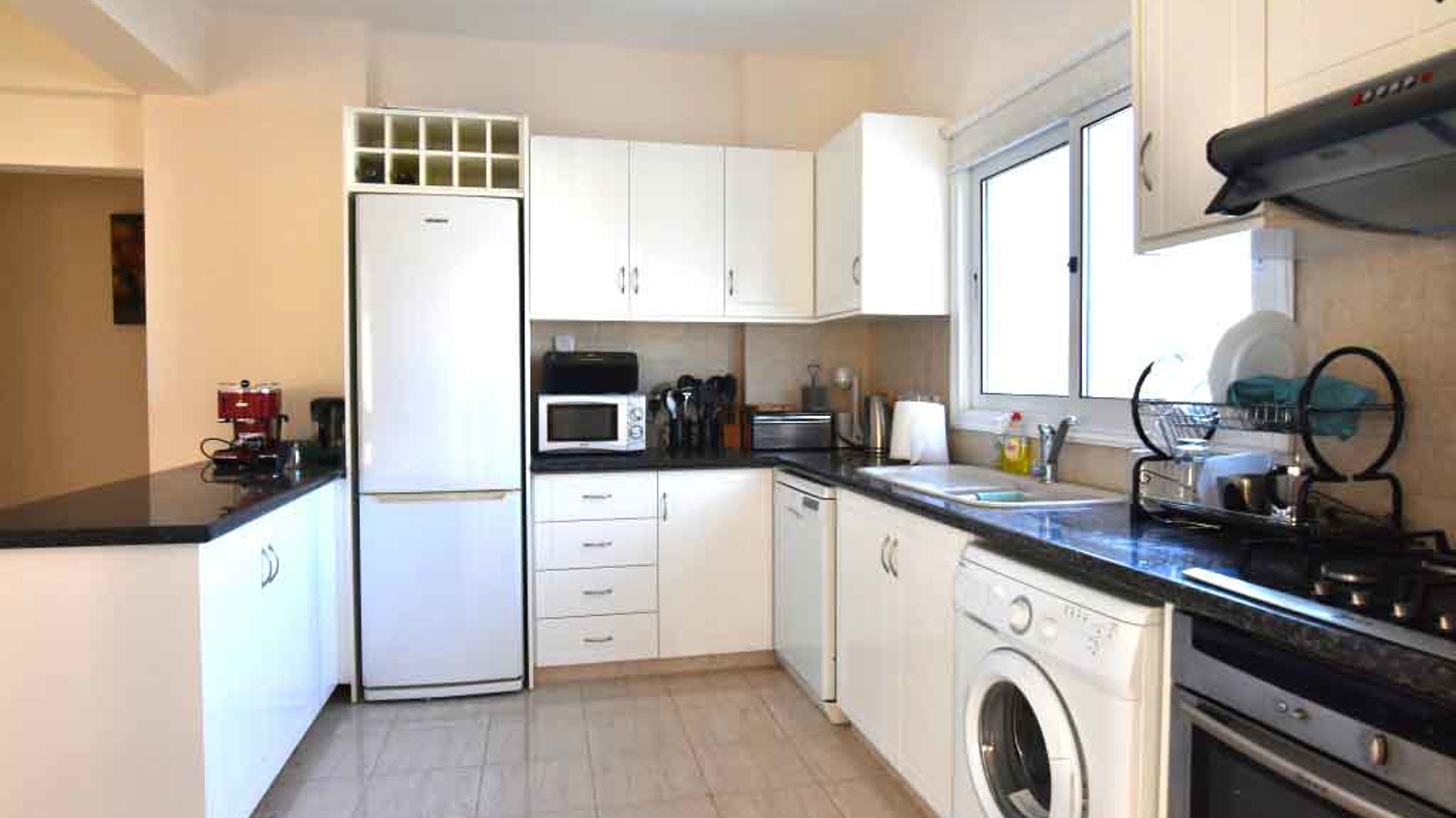 3 bedrooms Villa in Pissouri, Limassol, Cyprus No. 25715