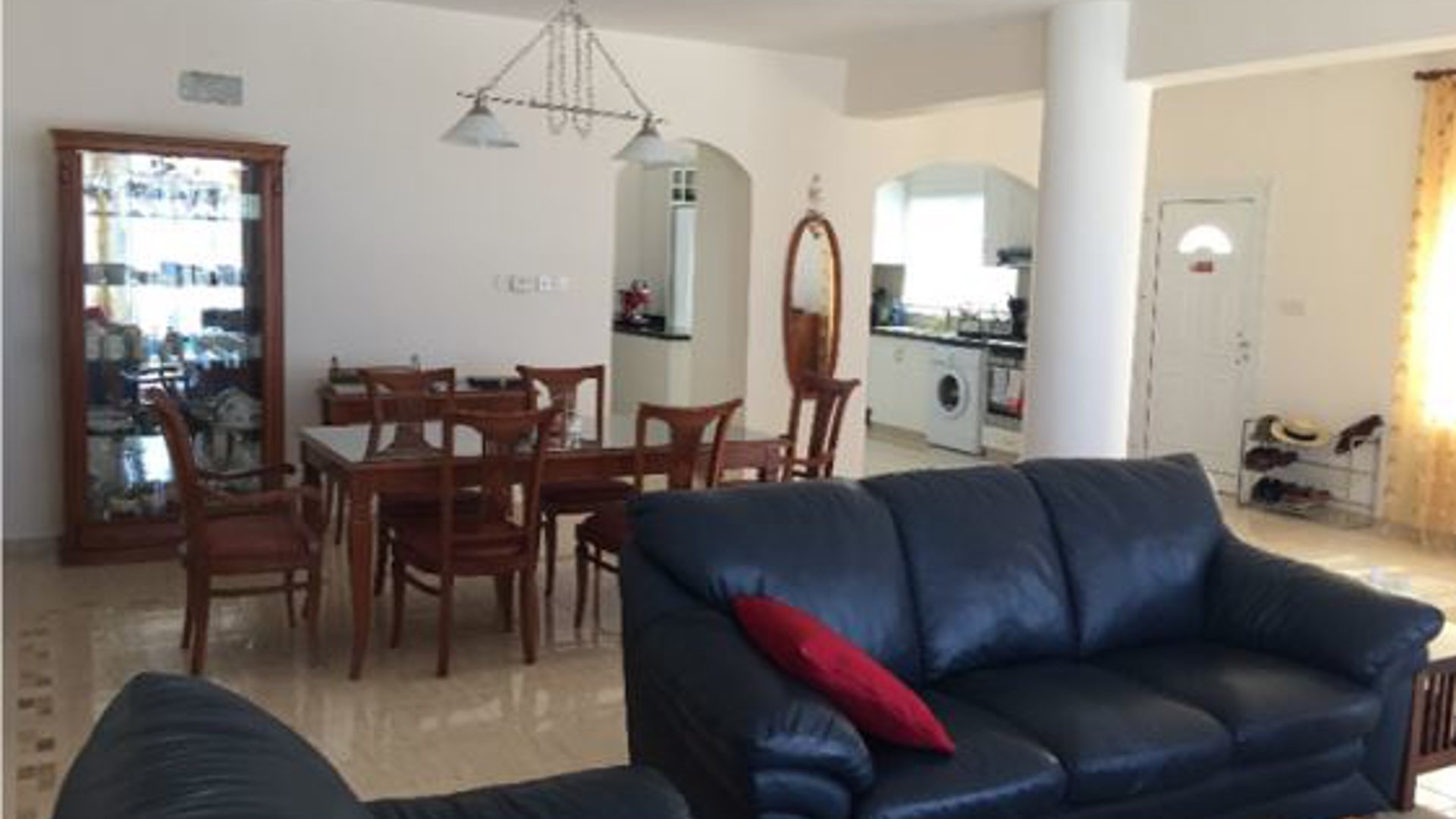 3 bedrooms Villa in Pissouri, Limassol, Cyprus No. 25715