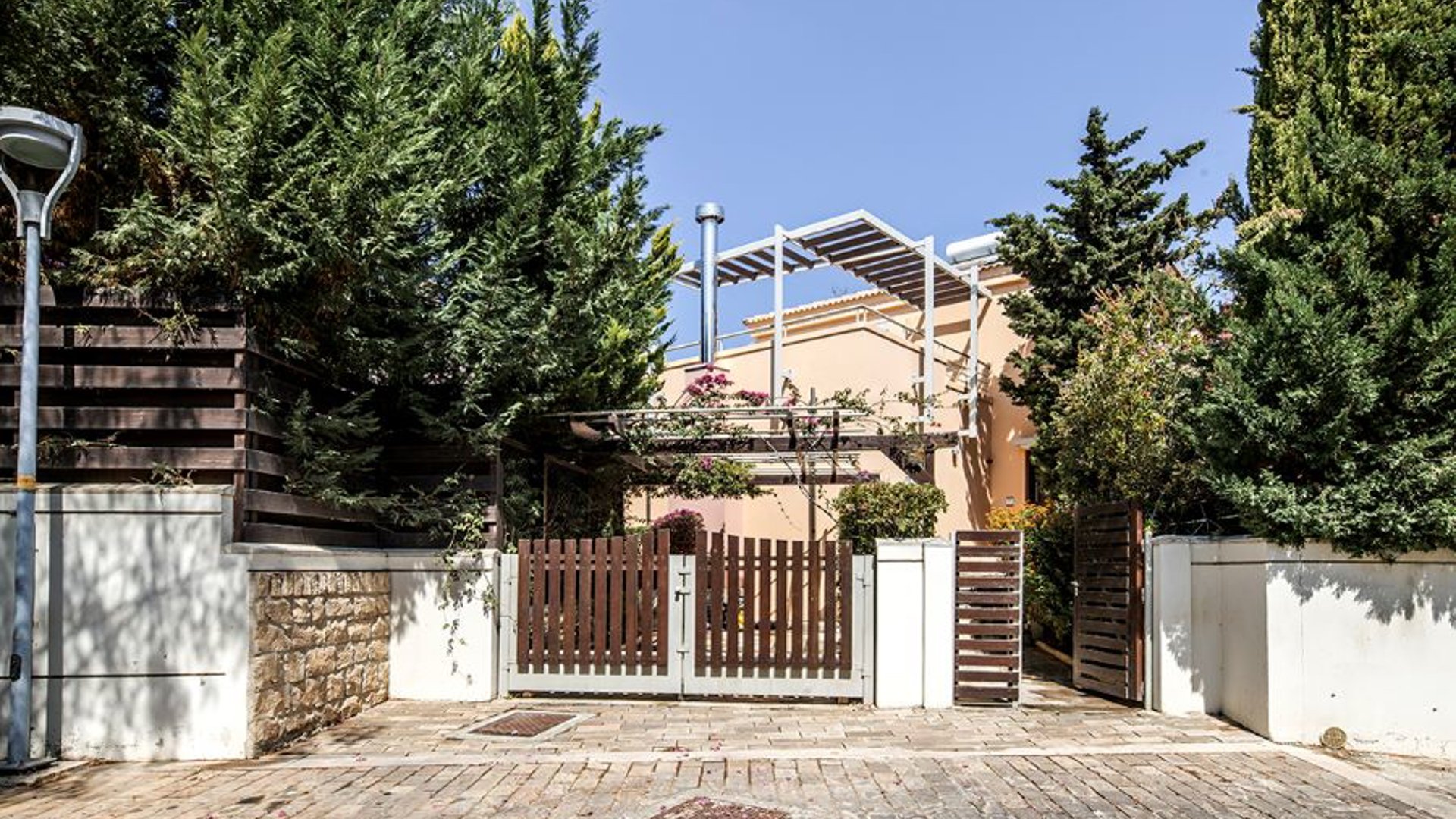 3 bedrooms Villa in Limassol, Cyprus No. 25742