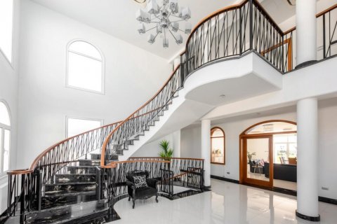 7 bedrooms Villa in Limassol, No. 38705 5