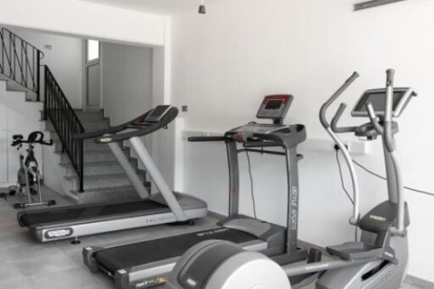 7 bedrooms Villa in Limassol, No. 38705 13