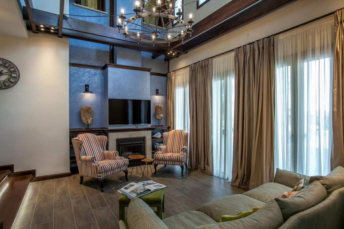 4 bedrooms Villa in Paphos, Cyprus No. 38706