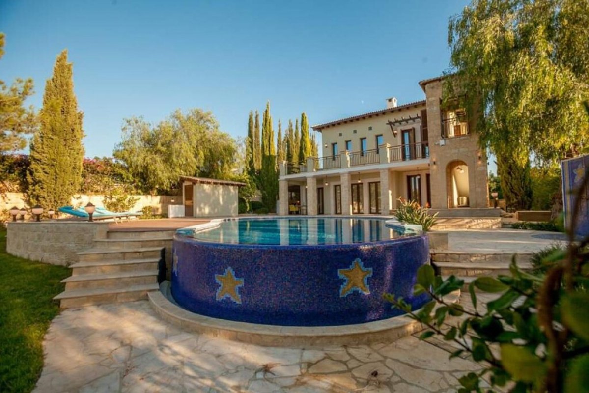 4 bedrooms Villa in Paphos, Cyprus No. 38706