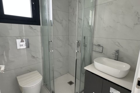 Квартира с 2 спальнями в Лимассол, Лимасол,  № 43805 10