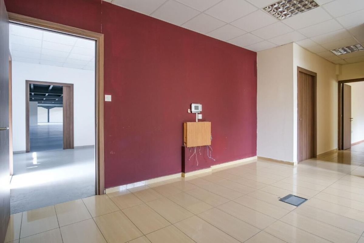 880m2 Local comercial en Nicosia, Chipre No. 37923