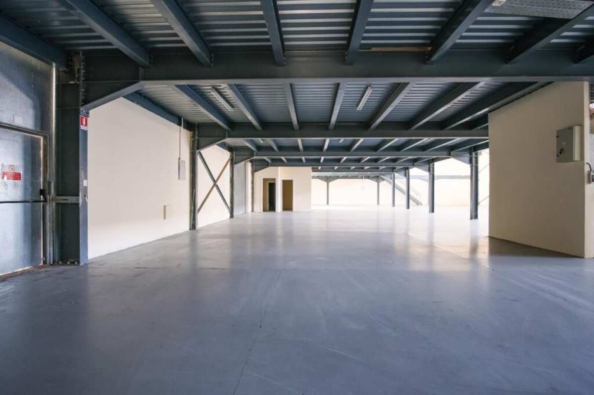 880m2 Local comercial en Nicosia, Chipre No. 37923