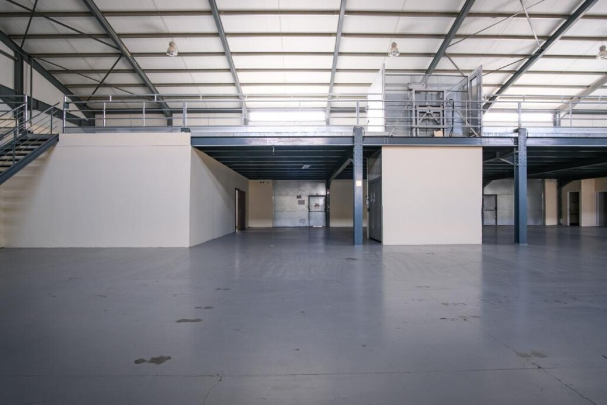 880m2 Local comercial en Nicosia, Chipre No. 37923