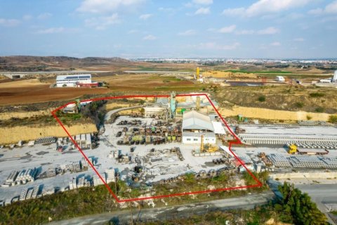 288m2 Commercial property in Nicosia,  No. 37920