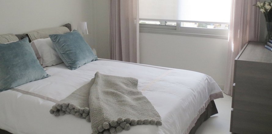 Вилла с 3 комнатами в Пафос, № 38049