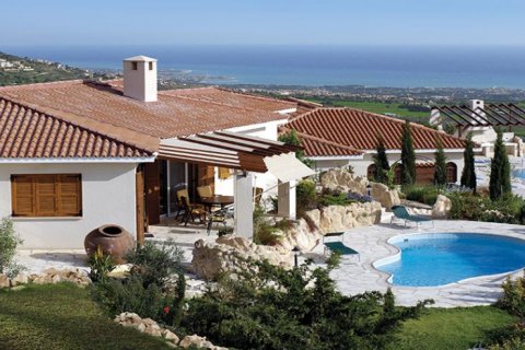 4 rooms Villa in Paphos,  No. 38043