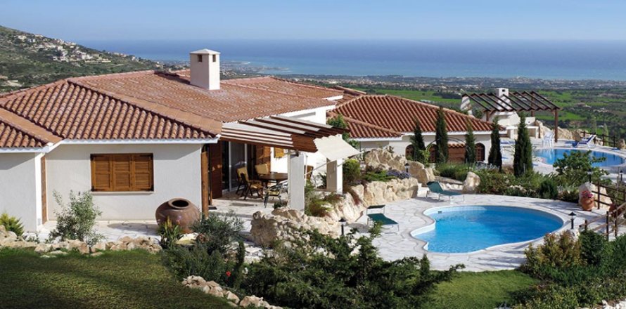 4 rooms Villa in Paphos,  No. 38043