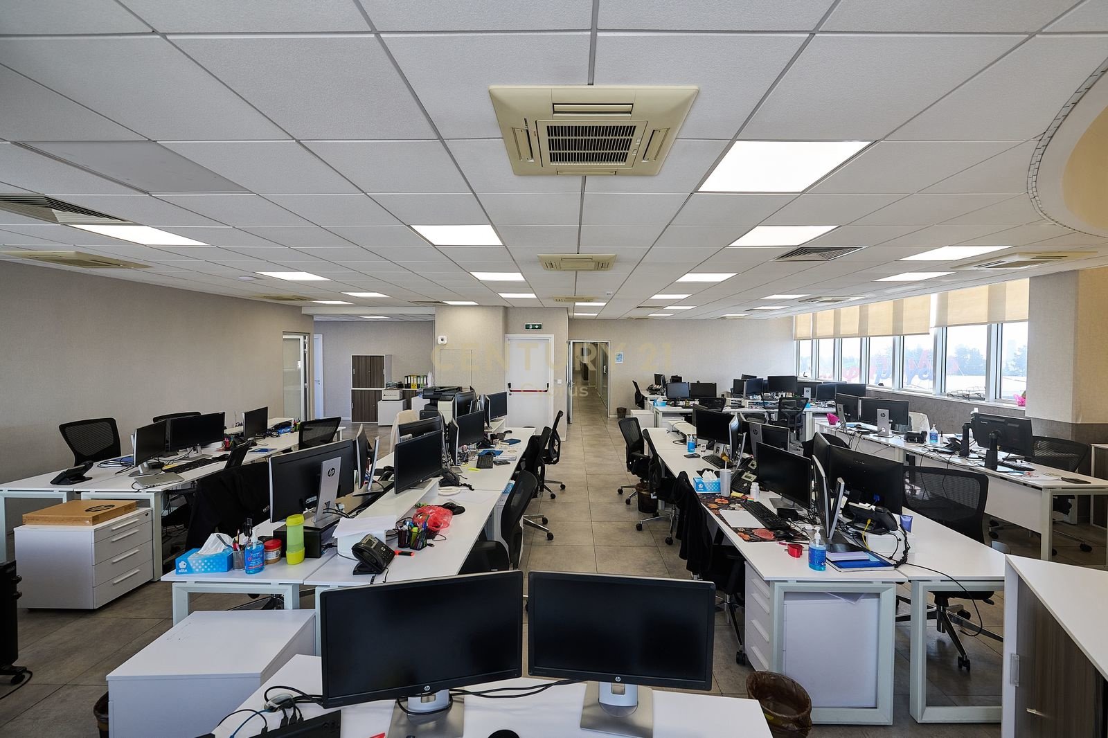 1710m2 Office in Limassol, Cyprus No. 55566