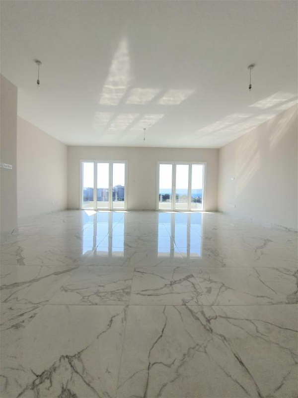 3 bedrooms Apartment in Limassol, Cyprus No. 38608