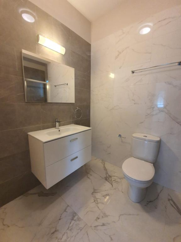 3 bedrooms Apartment in Limassol, Cyprus No. 38608