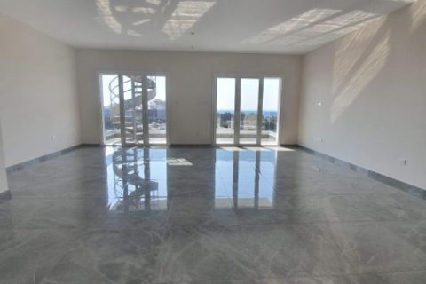 3 bedrooms Apartment in Limassol,  No. 38609