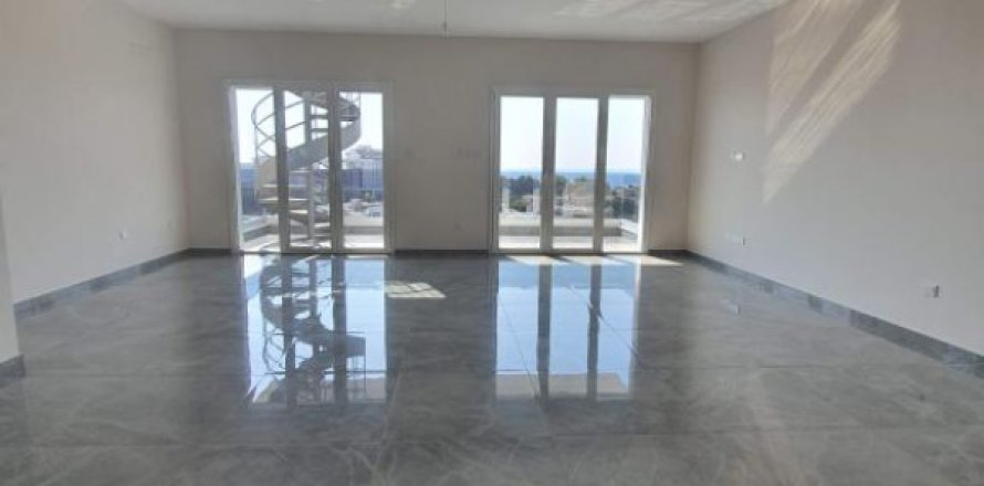 3 dormitorios Apartamento en Limassol,  No. 38609