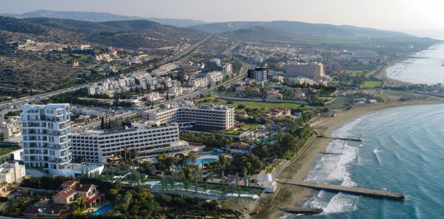 3 dormitorios Apartamento en Limassol,  No. 38612