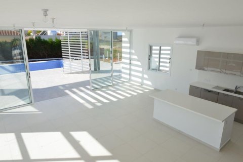 3 bedrooms Villa in Coral Bay, Pegeia, Paphos,  No. 45205 4