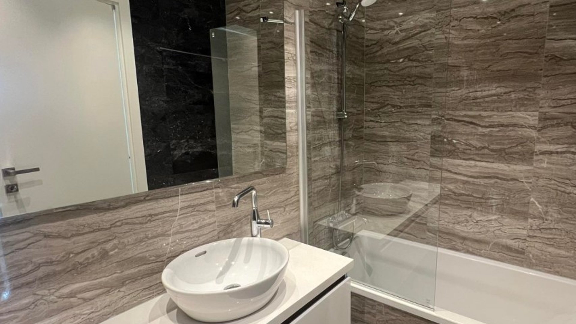 3 bedrooms Penthouse in Neapolis, Limassol, Cyprus No. 30182