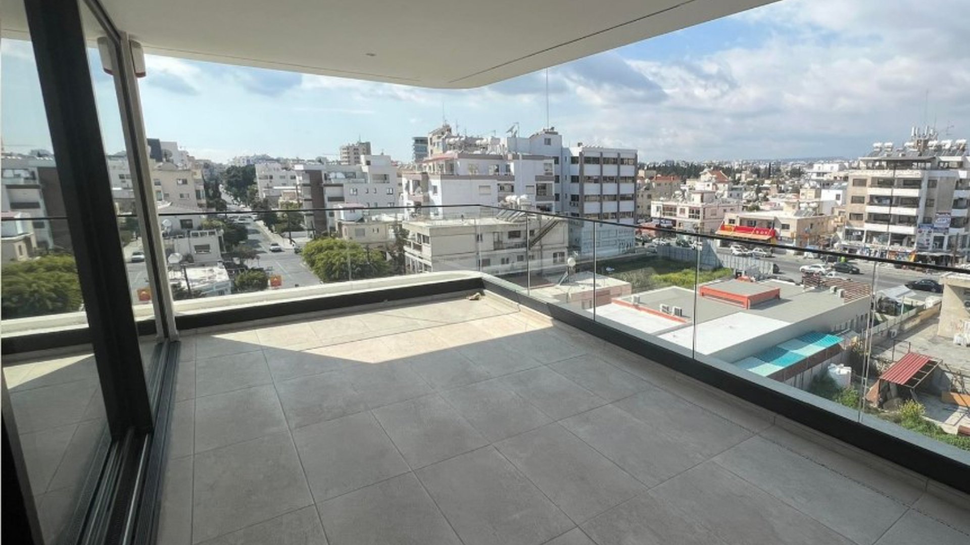 3 bedrooms Penthouse in Neapolis, Limassol, Cyprus No. 30182