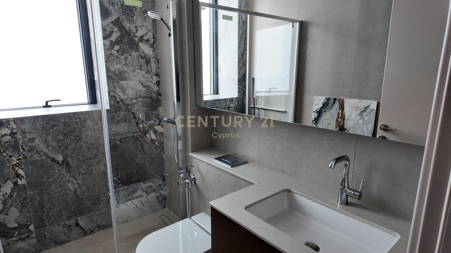 3 bedrooms Penthouse in Limassol, Cyprus No. 53776