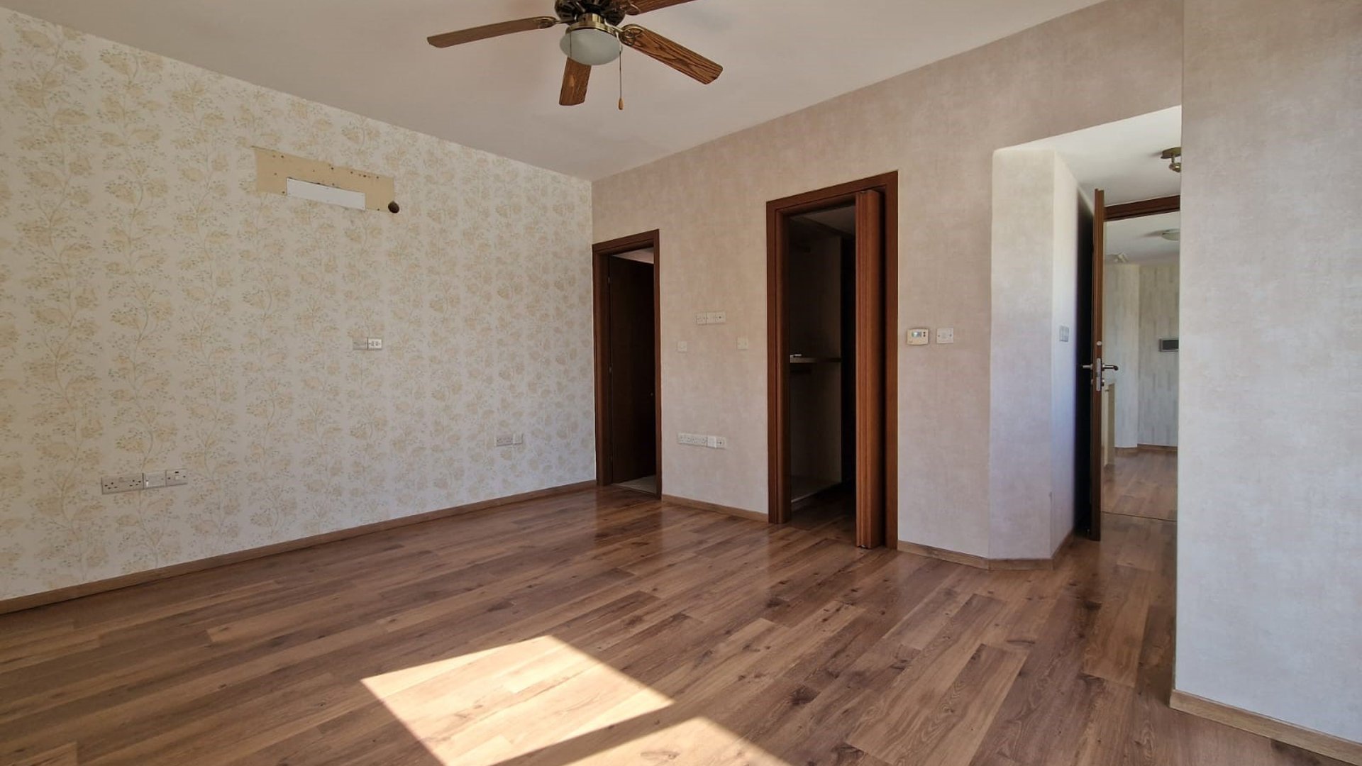 5 bedrooms Villa in Limassol, Cyprus No. 28917