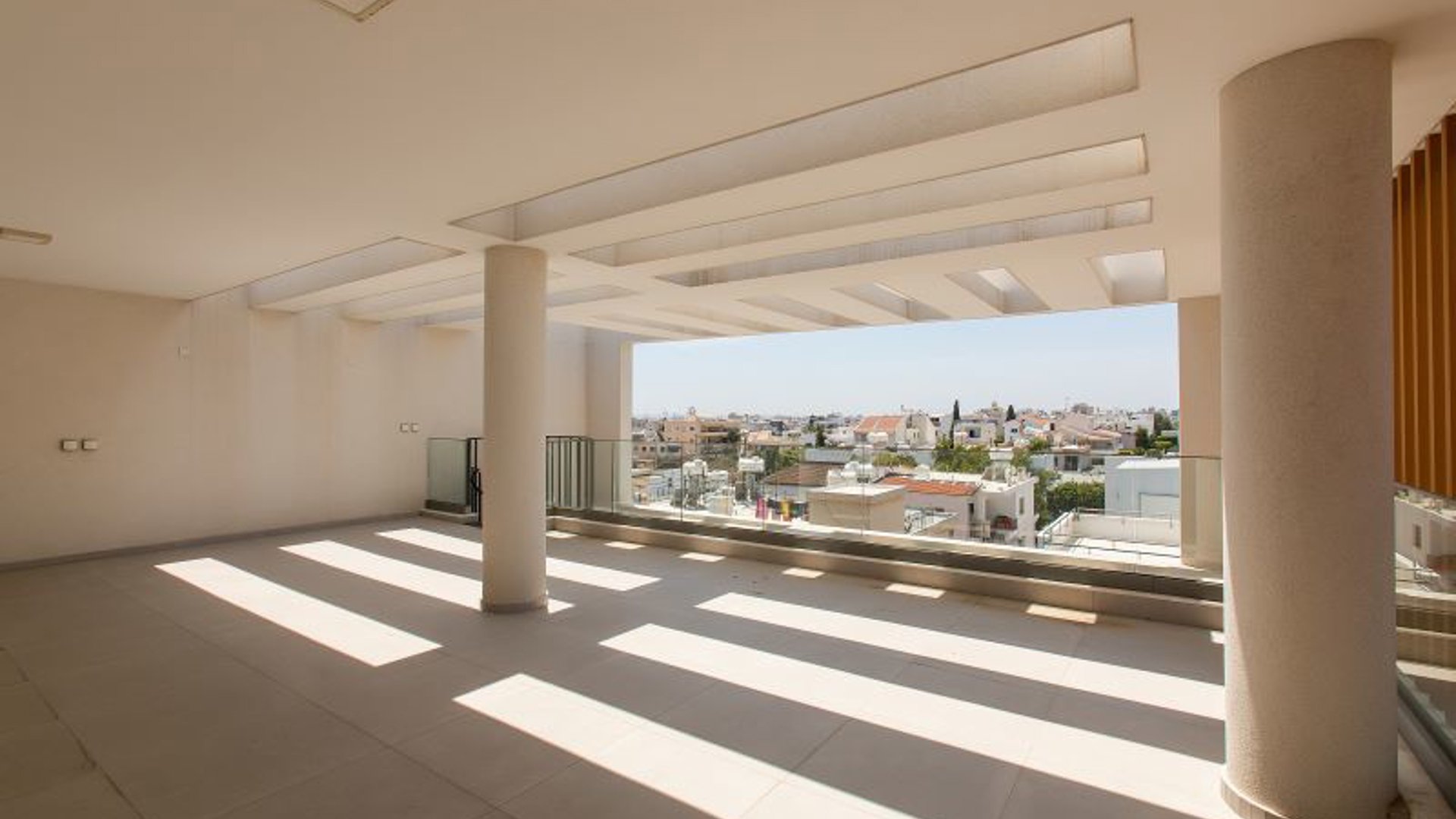 3 bedrooms Penthouse in Limassol, Cyprus No. 28916
