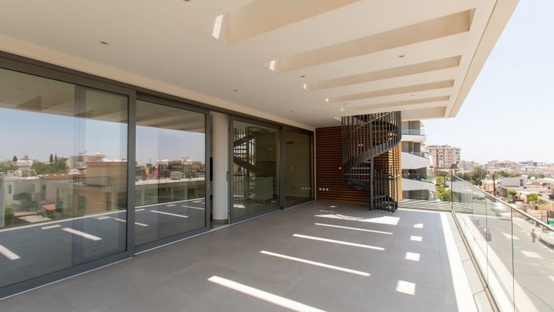 3 bedrooms Penthouse in Limassol, Cyprus No. 28916