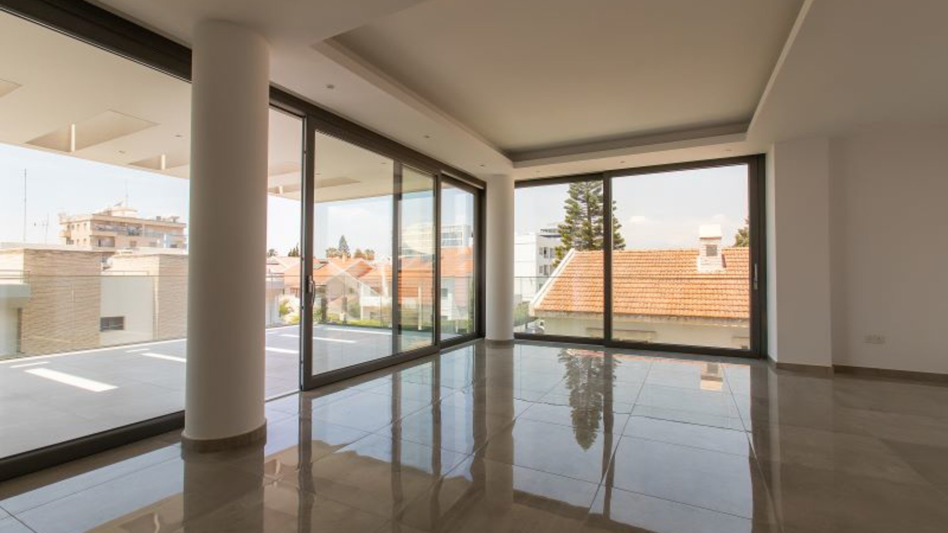 3 bedrooms Penthouse in Limassol, Cyprus No. 28916
