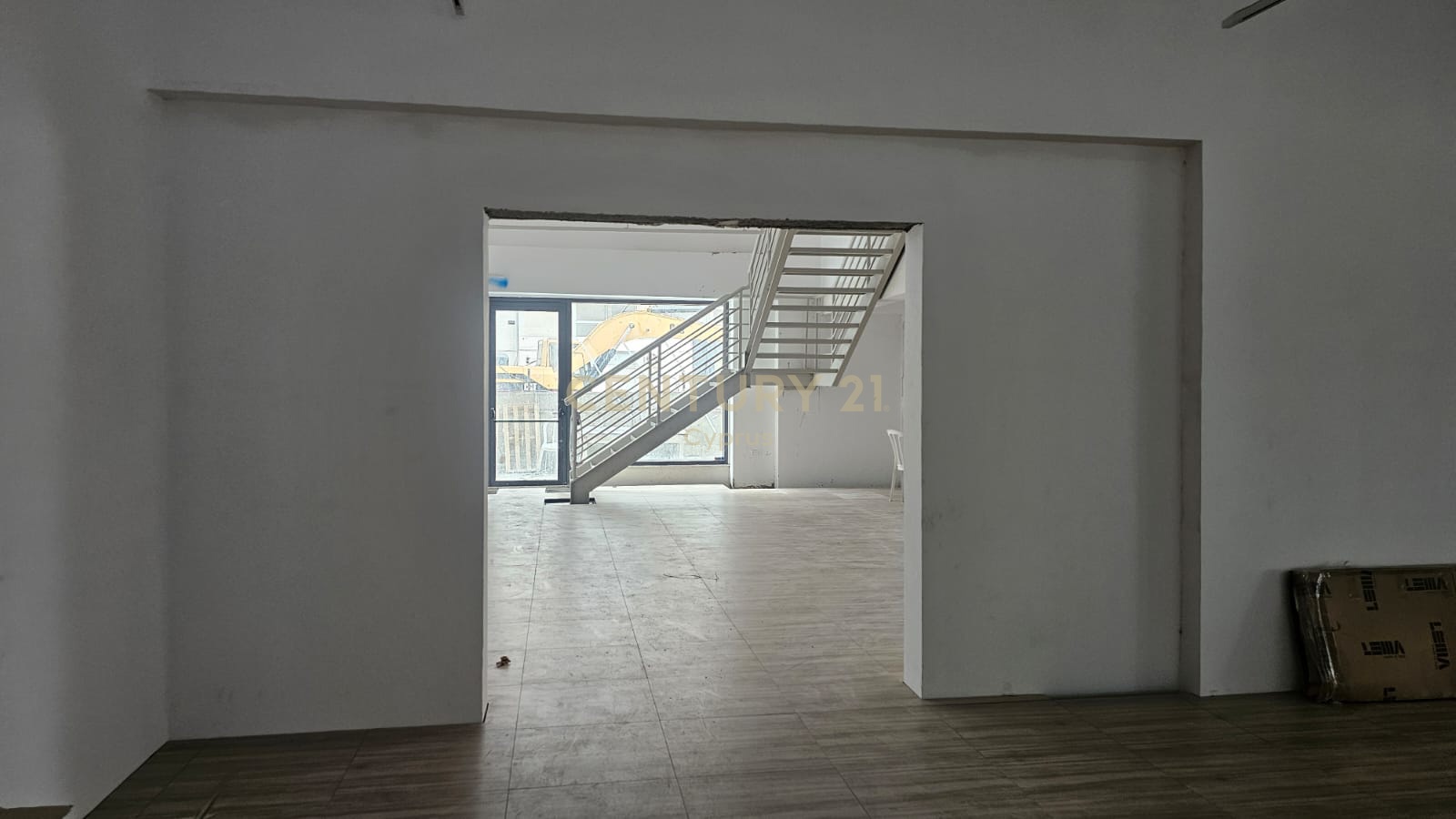 680m2 Office in Limassol, Cyprus No. 53728