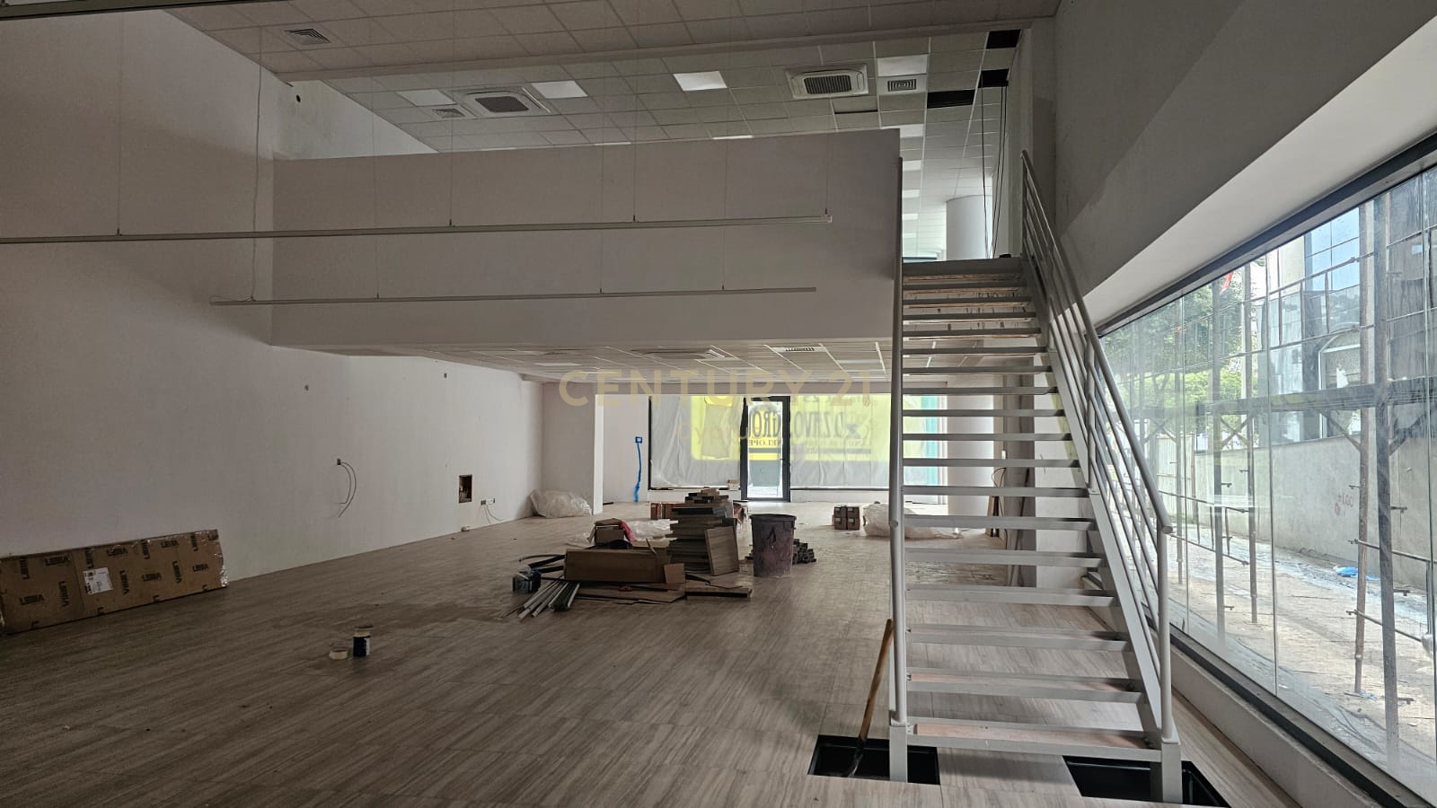 680m2 Office in Limassol, Cyprus No. 53728