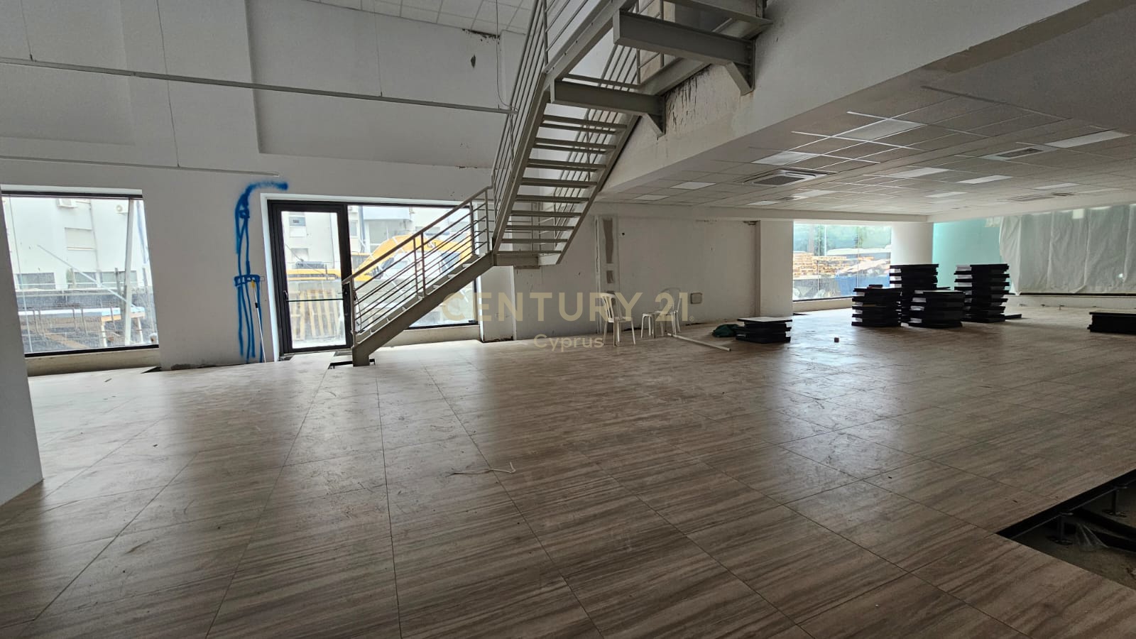 680m2 Office in Limassol, Cyprus No. 53728