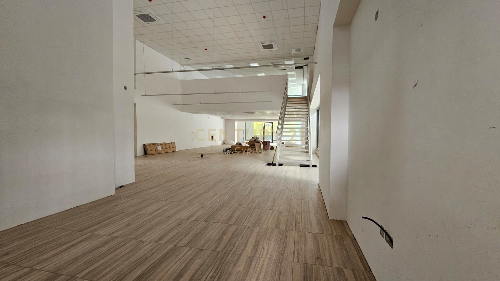 680m2 Office in Limassol, Cyprus No. 53728