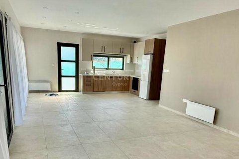 Бунгало с 3 спальнями в Пиргос, Лимасол,  № 53730 4