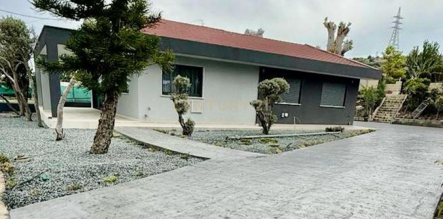 Бунгало с 3 спальнями в Пиргос, Лимасол,  № 53730