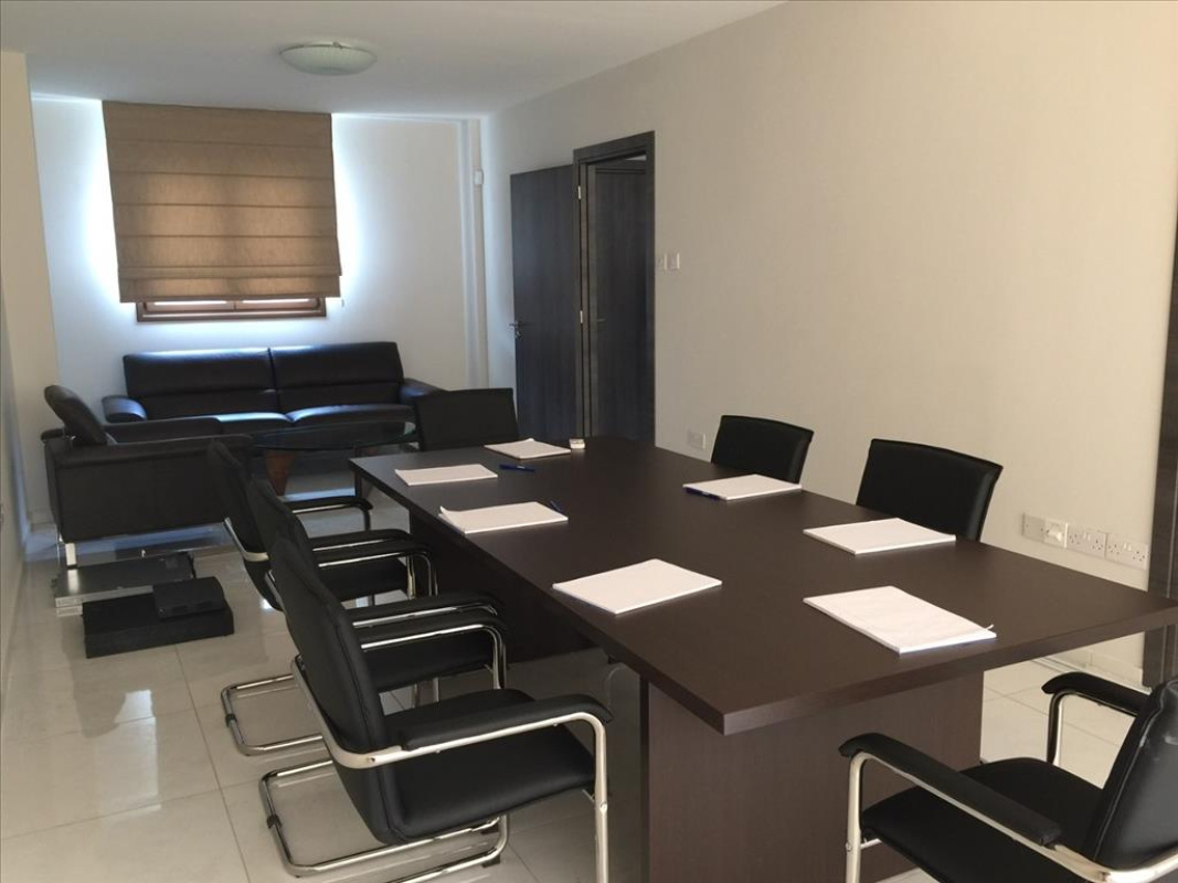 126m2 Propriété commerciale à Limassol, Chypre No. 38480