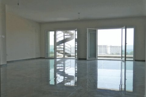 3 dormitorios Apartamento en Limassol,  No. 38476 2