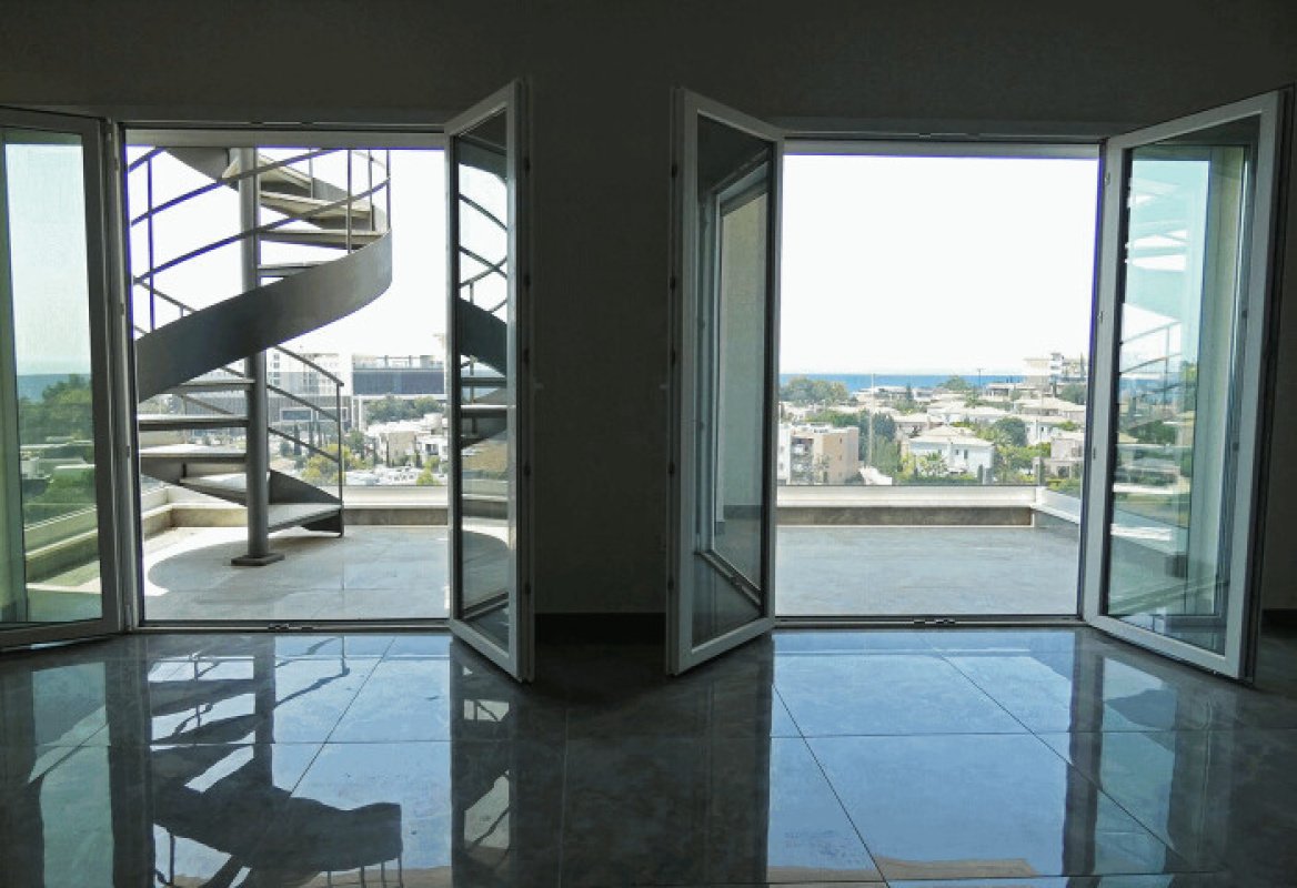 3 bedrooms Apartment in Limassol, Cyprus No. 38476