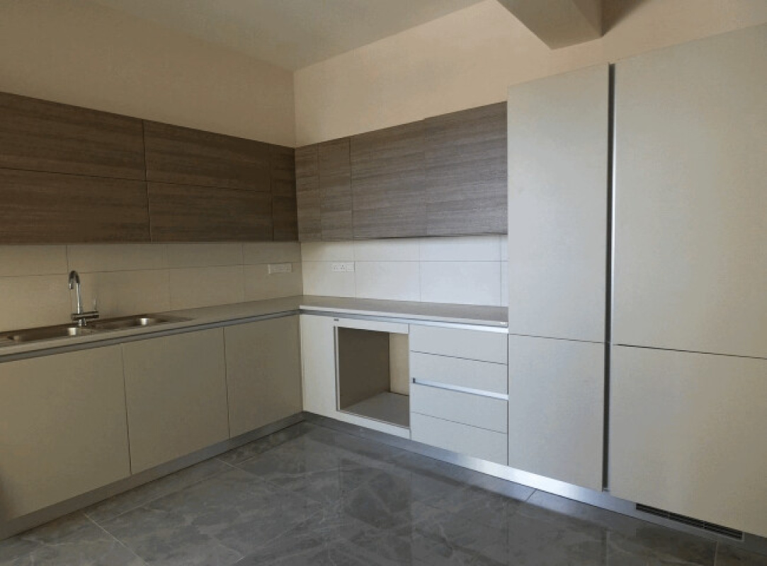 3 bedrooms Apartment in Limassol, Cyprus No. 38476